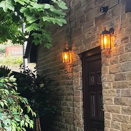 Lister Park Bradford Stylish 1Bed Coach House - Quiet & Tranquil Cottage & Parking Eksteriør bilde