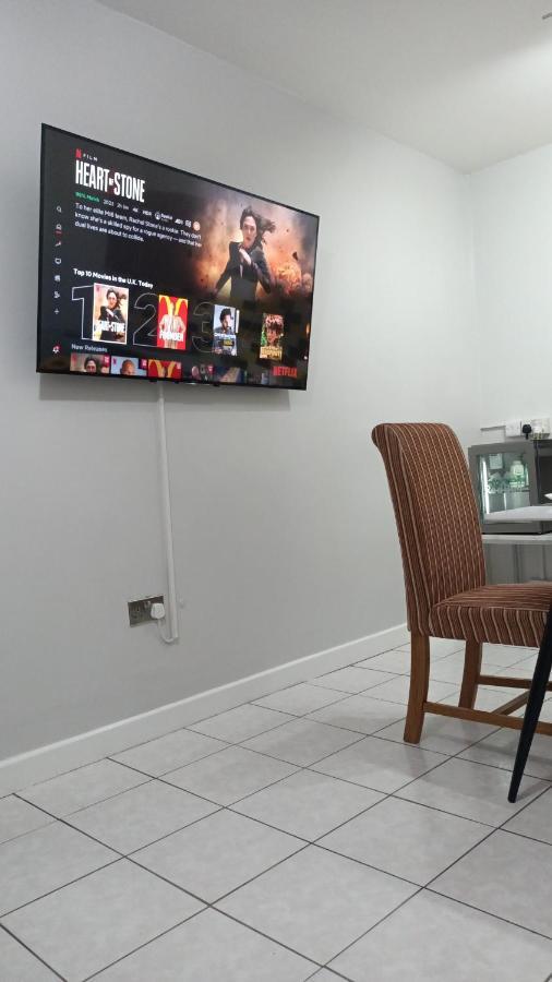 Lister Park Bradford Stylish 1Bed Coach House - Quiet & Tranquil Cottage & Parking Eksteriør bilde