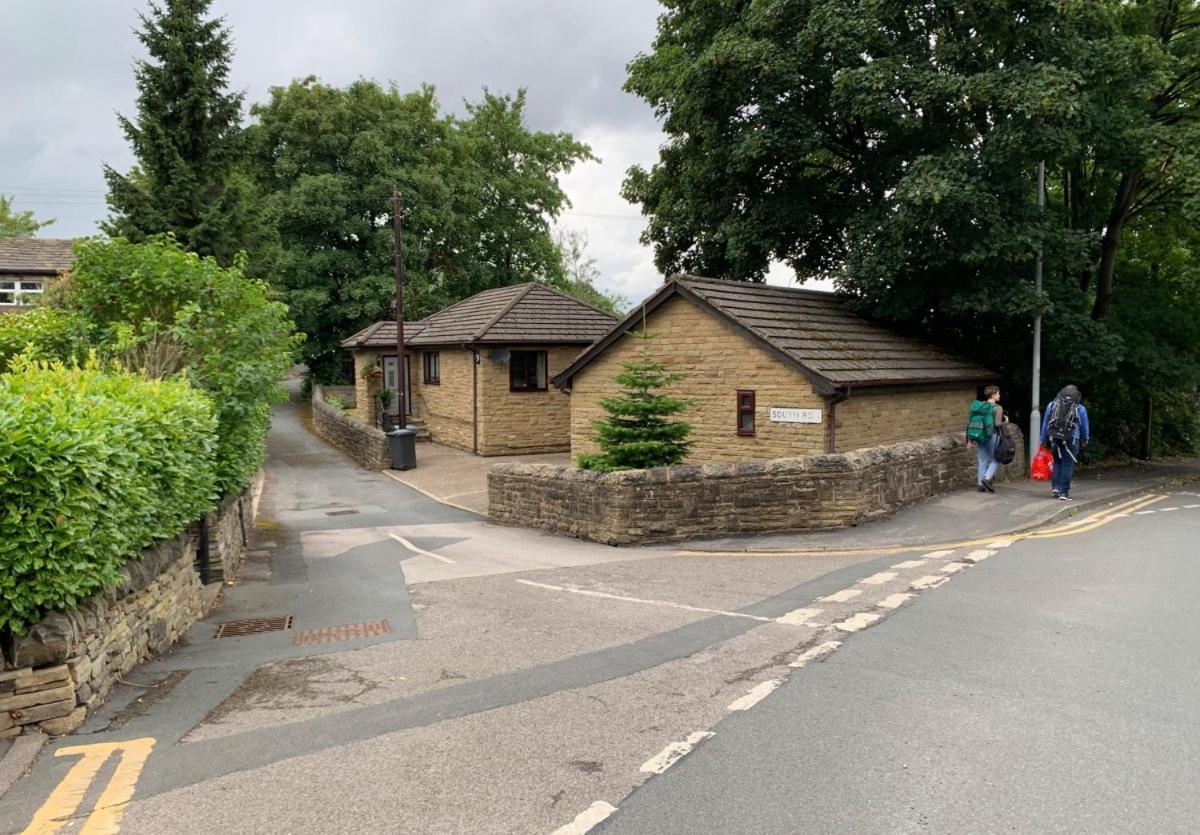 Lister Park Bradford Stylish 1Bed Coach House - Quiet & Tranquil Cottage & Parking Eksteriør bilde