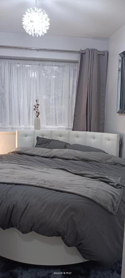 Lister Park Bradford Stylish 1Bed Coach House - Quiet & Tranquil Cottage & Parking Eksteriør bilde